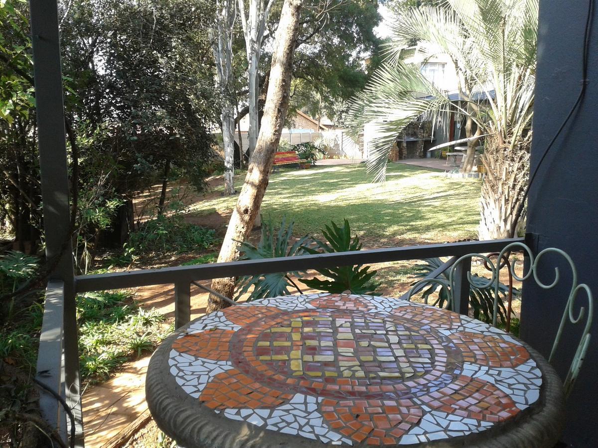 Adam'S Eden Guest House Pretoria-Noord 外观 照片